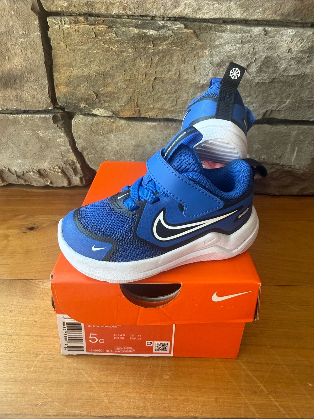 NIB/New Toddler Nike Cosmic Runner Size 5K